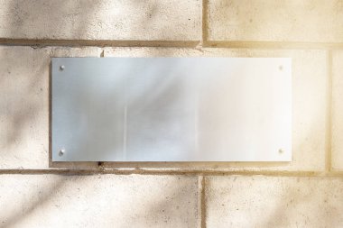 Levha metal işareti görünümünü kadar alay 