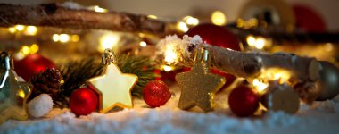 Noel arkaplanı süs ve ışık atmosferiyle