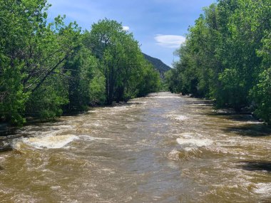Arkansas Nehri beyaz su