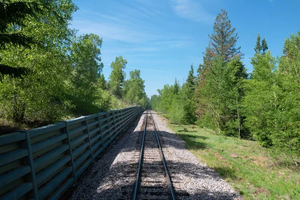 Linha ferroviária de bitola estreita — Fotografia de Stock