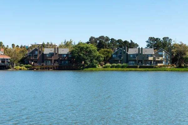 Waterfront homes — Stock Photo, Image
