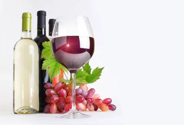 Wineglass Bottles Wine Grapes — Stock Photo, Image