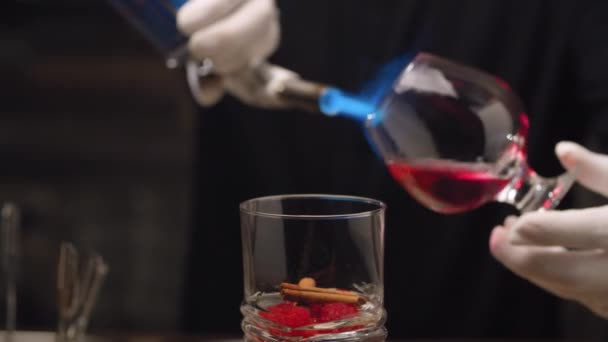 Fabrication de Sambuca framboise — Video