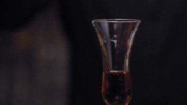 B-52 kokteylinin hazırlanması