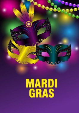 Üç karnaval maskeleri ve Mardi gras için mor arka plan tüyler. Renkli tebrik kartı, başlık sayfası veya poster parlayan boncuklar ile. Vektör çizim.