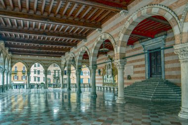 Udine, Friuli, İtalya - Rönesans tarzı Loggia del Lionello