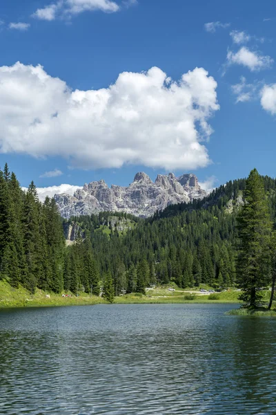 Pohled Jezera Misurina Regionu Dolomity Itálie Létě — Stock fotografie