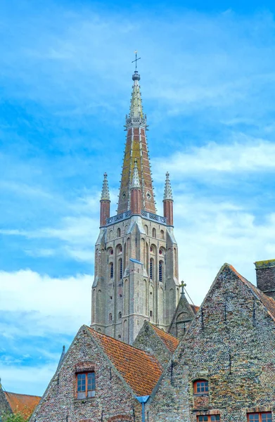 Kyrkans Torn Brugge Belgien Vårfrukyrkan Näst Högsta Tegel Tornet Världen — Stockfoto