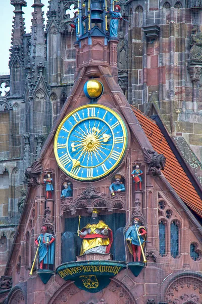 Reloj Iglesia Gótica Nuremberg Alemania —  Fotos de Stock