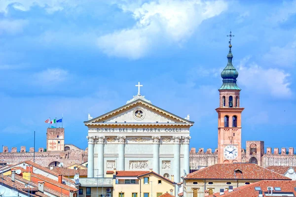 Cittadella 意大利北部帕多瓦省的中世纪城墙城市 主要广场和教堂 — 图库照片