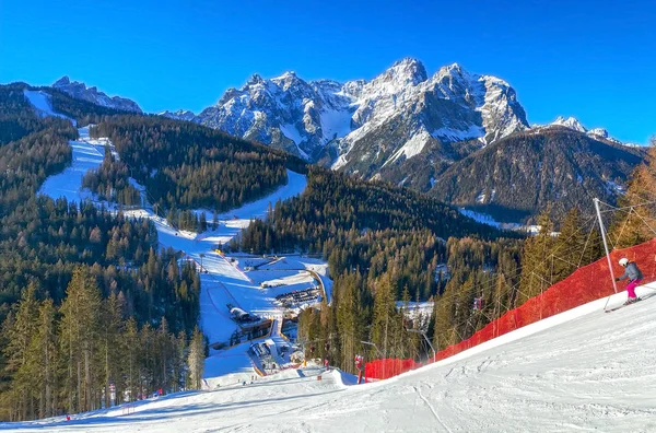 Pista Esquí Dolomitas Italia Con Vistas Estación Esquí Croda Rossa — Foto de Stock