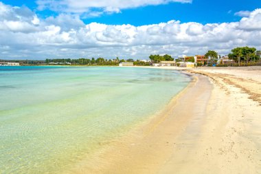 Sant'Isidoro plaj İtalya