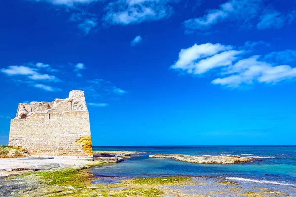 Adriai-tengeri táj, Lecce tartomány, Olaszország — Stock Fotó