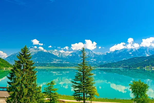 Lake in Italian Alps — Stock Photo, Image