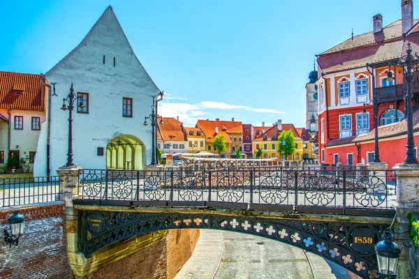 Sibiu Transilvania Rumania Puente Los Mentirosos Vista Pequeña Plaza Torre — Foto de Stock
