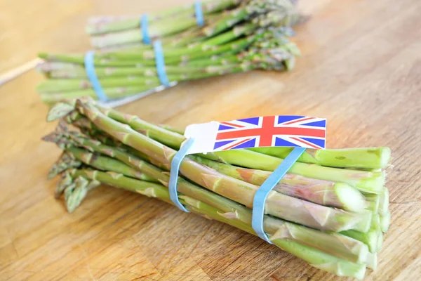 Season Asparagus British Union Jack Flag Wooden Table — Stock Photo, Image
