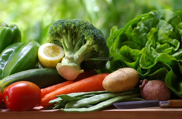 Verduras Cuchillo Mesa — Foto de Stock