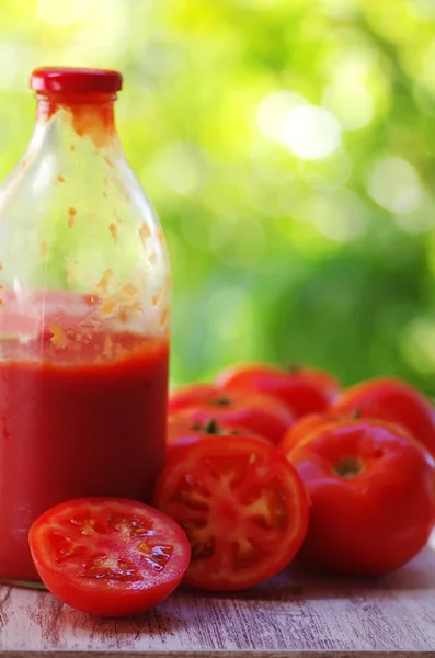 Bottiglia Concentrato Pomodoro Pomodori Tavola — Foto Stock