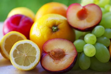 Sitrik meyve, Erik ve üzüm ahşap tablo