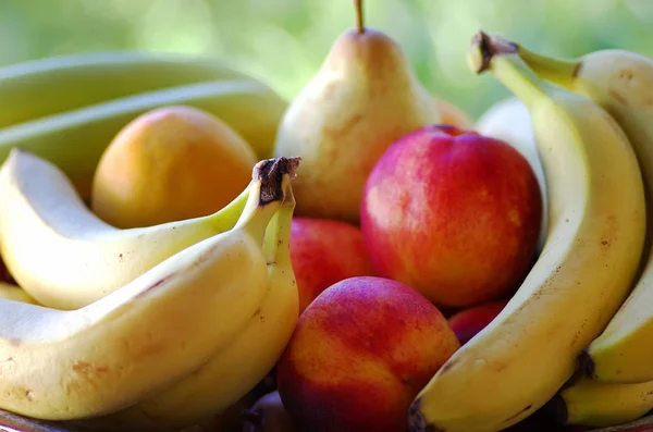 Bananas Pêras Pêssegos Frutos Maduros — Fotografia de Stock