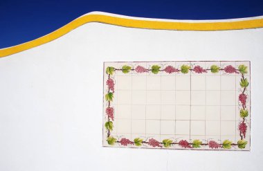 Portekiz güneyinde duvarındaki plak döşeme