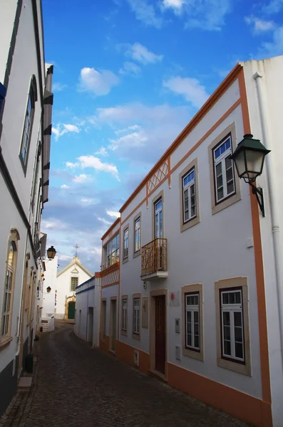 Straat in het karakteristieke dorpje Alte, Algarve-Portugal — Stockfoto