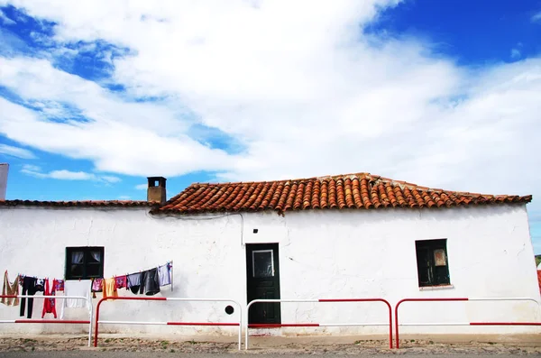 Casa típica no sul de Portugal — Fotografia de Stock