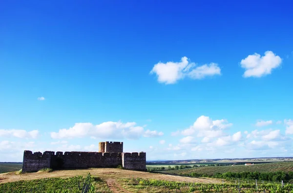 Κάστρο βαλόνγκο, νότια της Πορτογαλίας, περιοχή alrntejo — Φωτογραφία Αρχείου