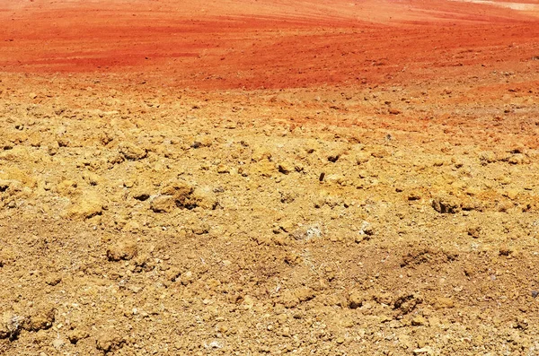 Textura do campo arado, fundo marrom — Fotografia de Stock