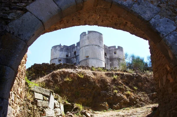 Vue sur le château d'Evoramonte, région environnejo, Portugal — Photo