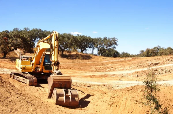 Macchina Escavatore Giallo Preparazione Del Terreno Costruzione Della Strada — Foto Stock