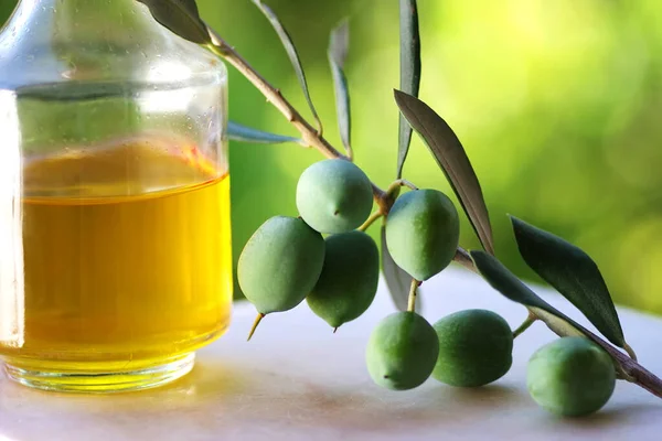 Green Olives Olive Oil Bottle — Stock Photo, Image