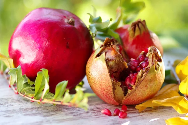 Close Pomegranates Wooden Table — Stock Photo, Image