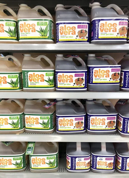 Spencer Wisconsin August 2018 Several Gallon Bottles Aloe Vera Grocery — Stock Photo, Image