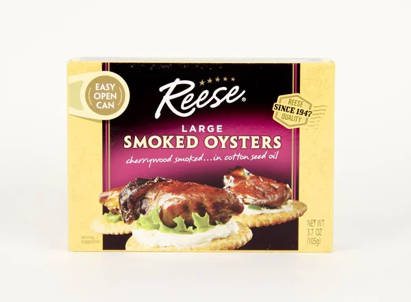 Box of Reese Smoked Oysters — Stock Photo, Image