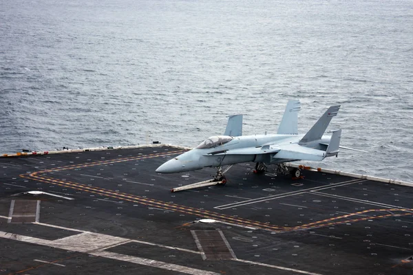 F-18 Fighter Jet on the Deck of a Carrier — Stock Photo, Image