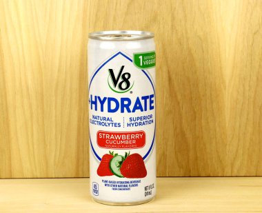 V8 Hidrat Çilek Salatalık Aromalı Can