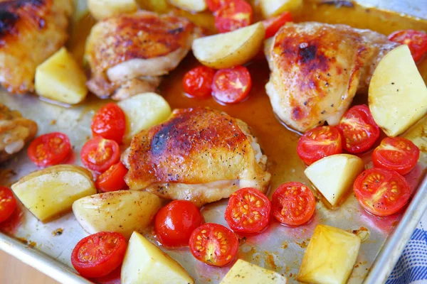 Chicken Thighs Yukon Gold Potatoes Cherry Tomatoes — Stock Photo, Image