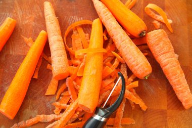 Soyuculu birkaç havuç.