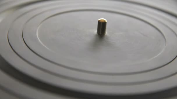 Une vieille platine tourne sans record 