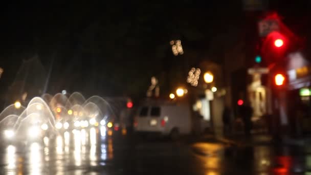 Coches Desenfocados Peatones Una Calle Ciudad — Vídeos de Stock