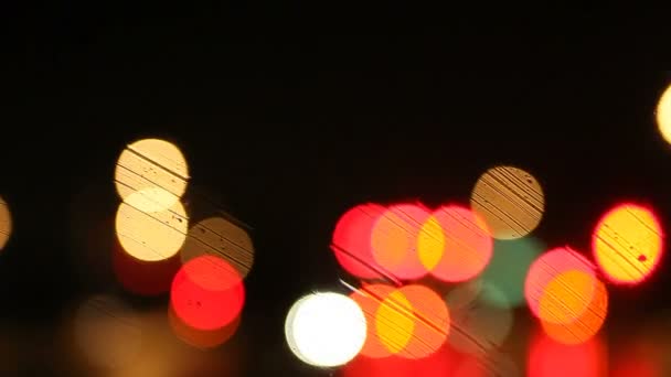 Bokeh Colorido Una Noche Lluviosa Una Autopista California Enfoque Rack — Vídeo de stock