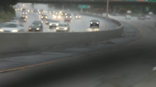 Traffic Opposing Lanes California Freeway Rain — Stock Video