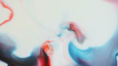 Boyalar dışa doğru genişler, kopya alanı da dahil olmak üzere akış ve karışım şekilleri oluşturur