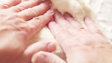 Yükselen için doğru tutarlılık için çalışma maya hamur