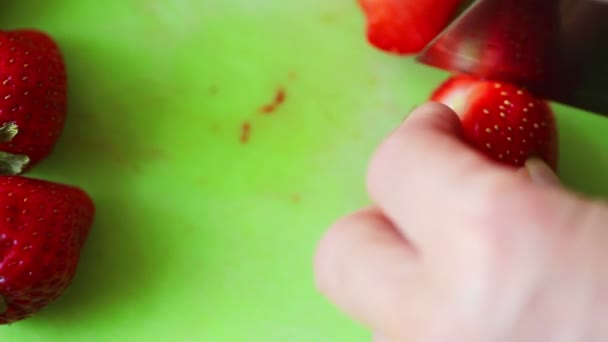 Woman Cuts Fresh Berries Green Cutting Board — Stock Video