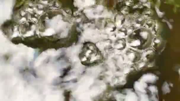 Nahaufnahme Von Blasen Auf Einem Springbrunnen — Stockvideo