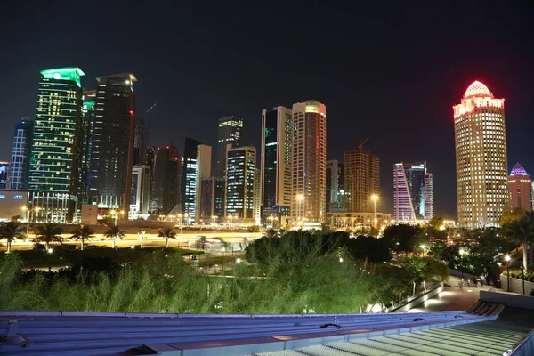 Qatar Doha Março 2018 Centro Financeiro Noturno Doha Capital Cidade — Fotografia de Stock