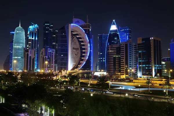 Qatar Doha Março 2018 Corniche Road Traffic Financial Centre Doha — Fotografia de Stock