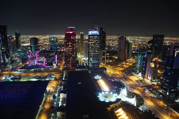 Qatar Doha Março 2018 Panorama Paisagem Urbana Telhado Noturno Centro — Fotografia de Stock